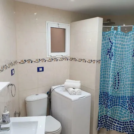 Casa Azul Only 200 Meters To The Beach, Free Wifi, Balcony * Arona (Tenerife)