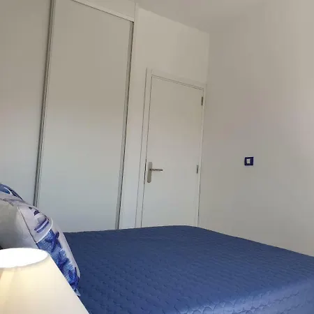 Casa Azul Only 200 Meters To The Beach, Free Wifi, Balcony Apartment *
